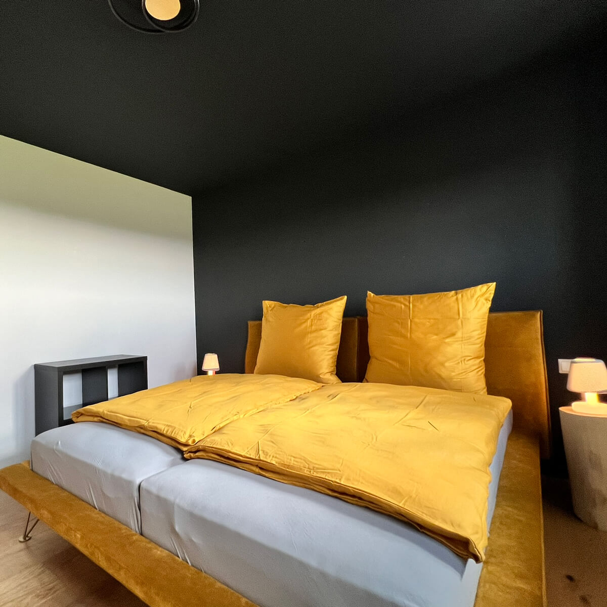 Apartmenthaus-Dorfen-1-OG-Schlafzimmer