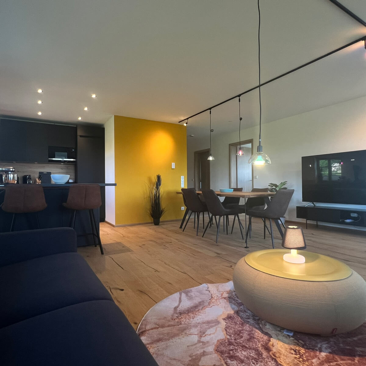 Apartmenthaus-Dorfen-1-OG-Wohnzimmer