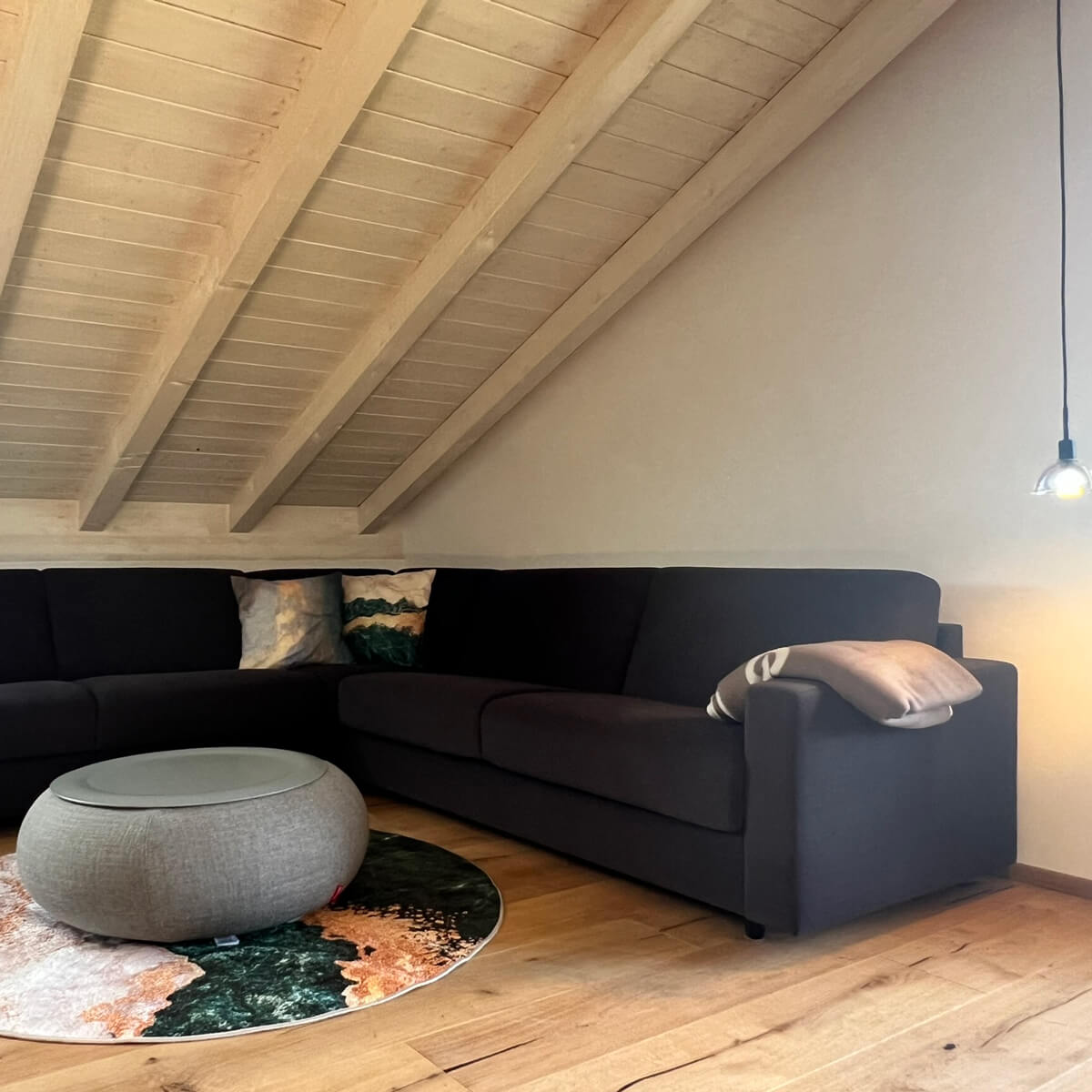 Apartmenthaus-Dorfen-Dachgeschosswohnung-Wohnzimmer