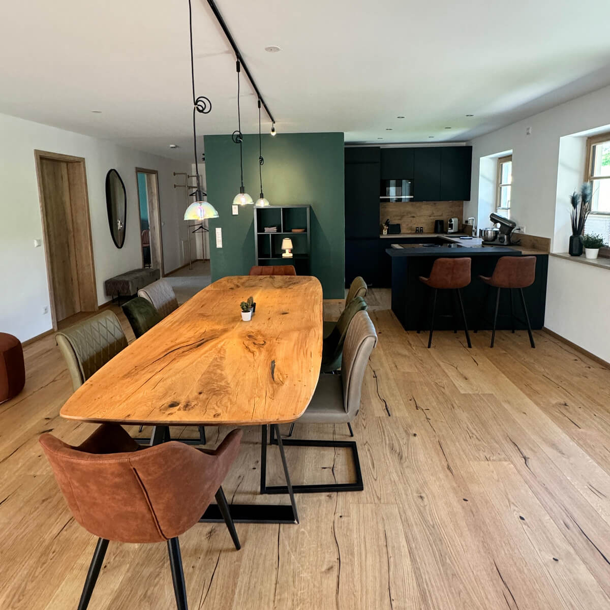 Apartmenthaus-Dorfen-Erdgeschoss-Kueche-mit-Essbereich