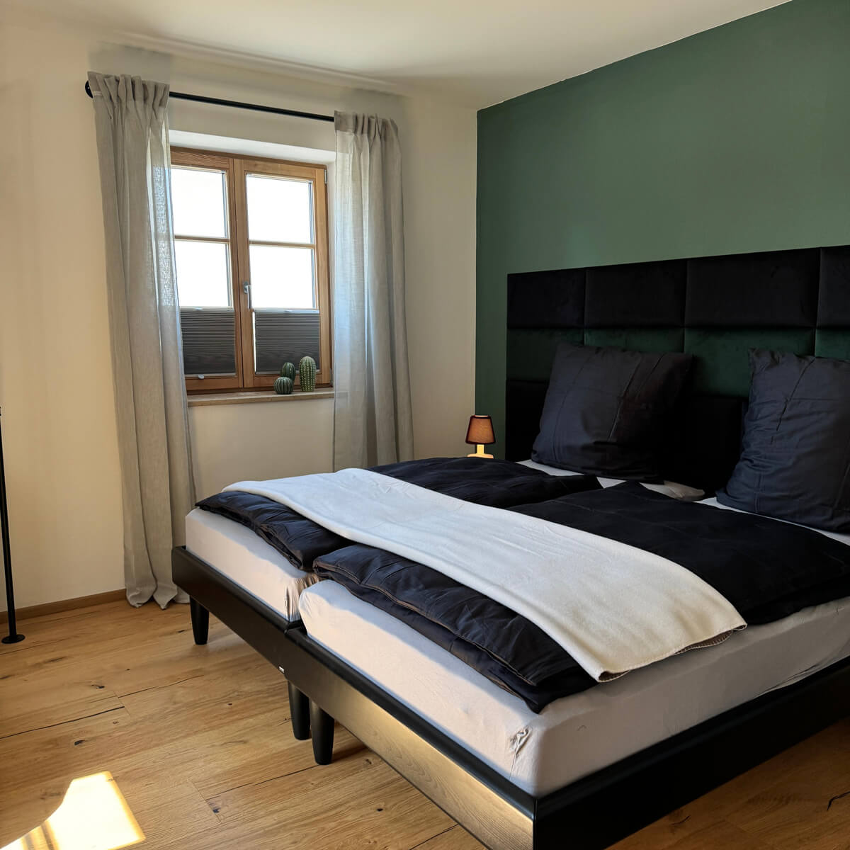 Apartmenthaus-Dorfen-Erdgeschoss-Schlafzimmer