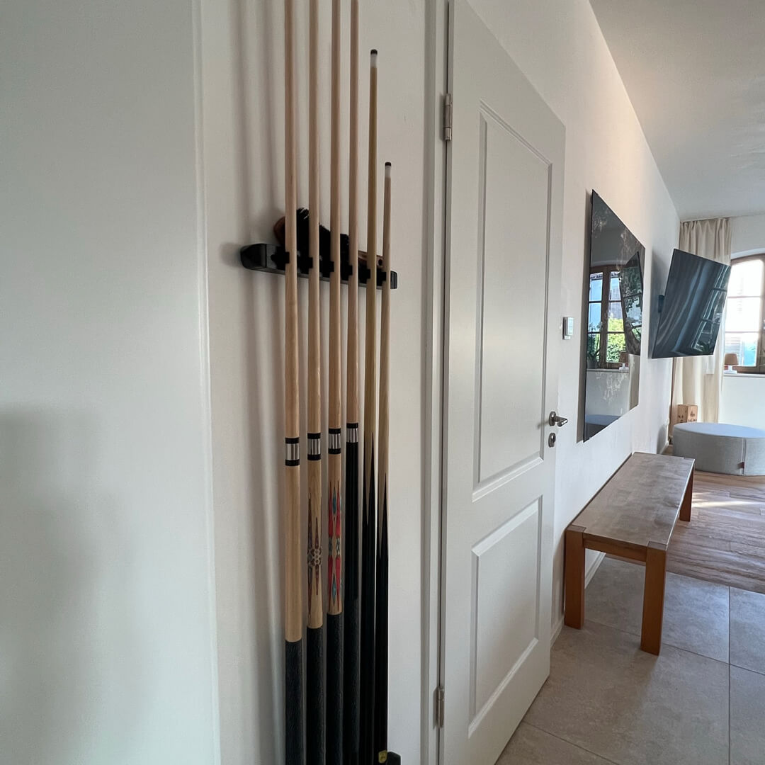 Ferienwohnungen-Glonn-Billard-Wohnung-Billardstöcke